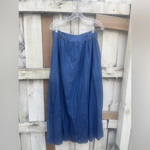 Flairy denim skirt